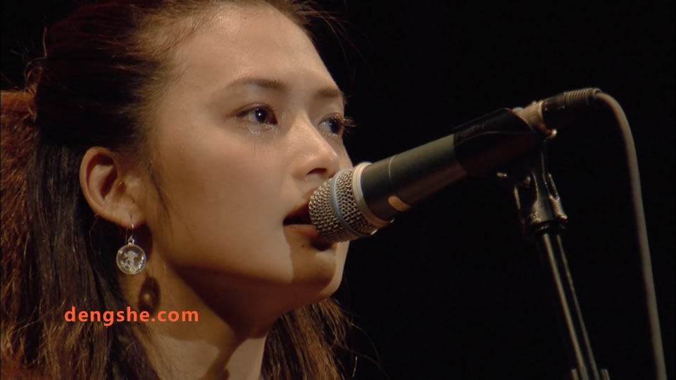 吉冈唯.YUI 5th Tour 2011-2012 Cruising How Crazy Your Love.武道馆演唱会.37G.1080P高清蓝光原盘演唱会.BDMV