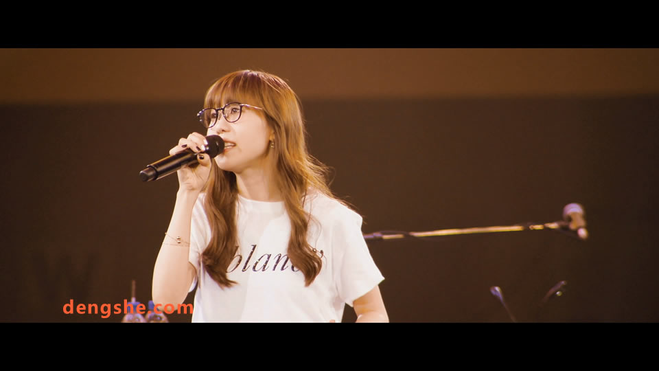 日本歌手Aimer.Aimer Live in Budokan blanc et noir.2017日本武道馆演唱会.34.9G.1080P高清蓝光原盘演唱会.BDMV