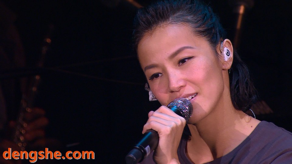 何韵诗.2015香港演唱会 Hocc Reimagine Live 2015 十八种香港伊馆站.39.4G.1080P高清蓝光原盘演唱会.ISO